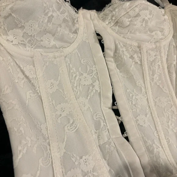 Lace Corset Top in Cream - Picture 2 of 3